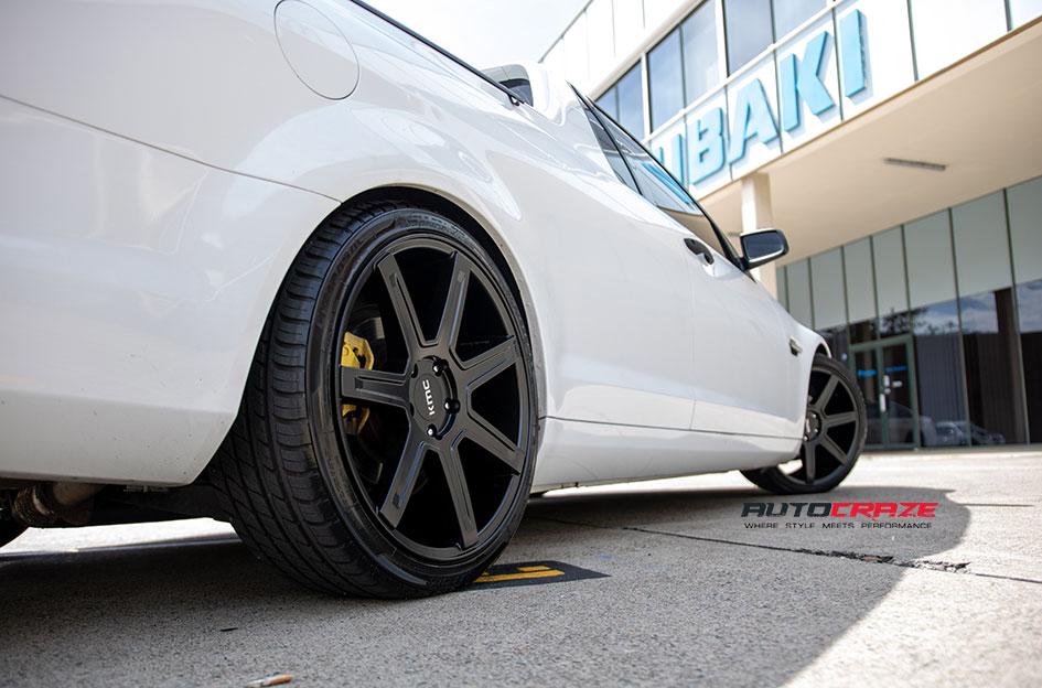 HOLDEN-COMMODORE-REVERT-SATIN-BLACK